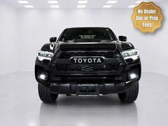 2018 Toyota Tacoma TRD Pro Double Cab 4WD V6 MT Short Bed's photo