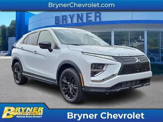 2022 Mitsubishi Eclipse Cross LE S-AWC's photo