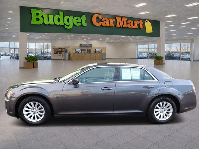 2013 Chrysler 300 Base photo 4