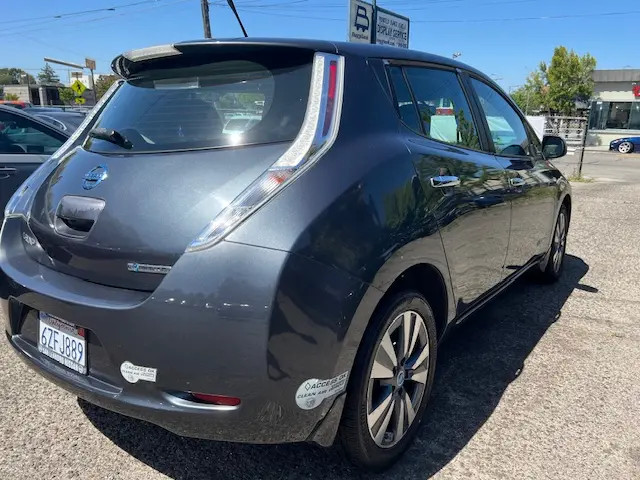 2013 Nissan Leaf SL photo 4
