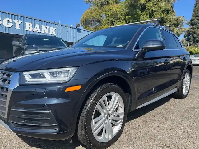 2019 Audi Q5 2.0T quattro S tronic Premium Plus's photo