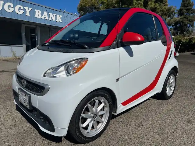 2015 smart fortwo Electric Drive Coupe's photo