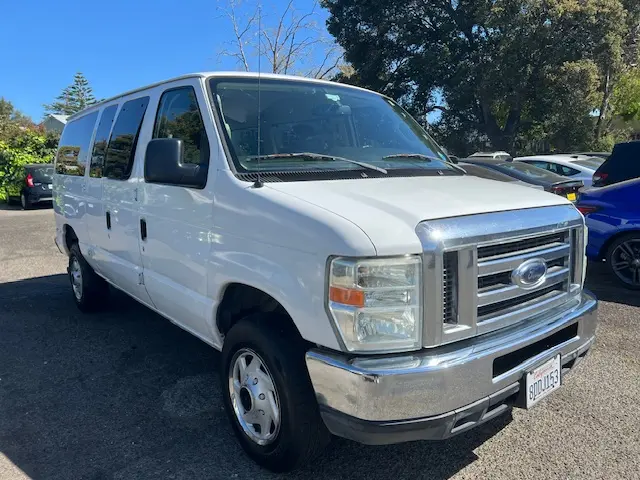 2012 Ford E-Series E-350 XL Super Duty photo 4