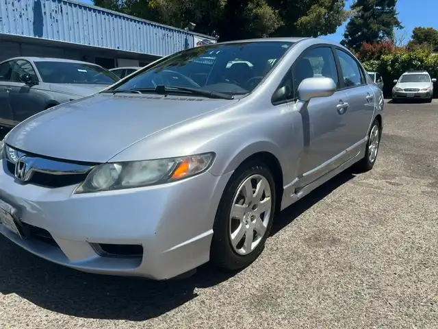 2009 Honda Civic LX 5AT's photo