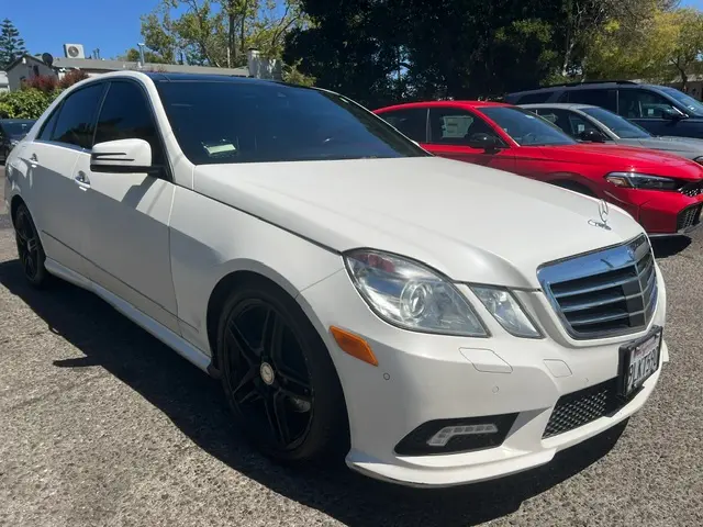 2011 Mercedes-Benz E-Class E350 Sport photo 5