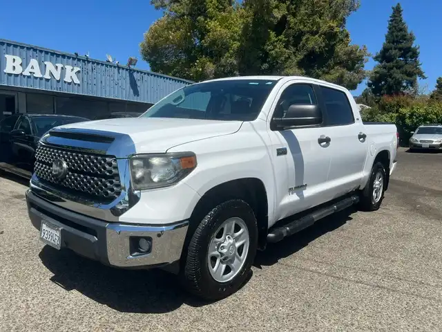 2018 Toyota Tundra SR5 5.7L 4WD CrewMax Short Bed's photo