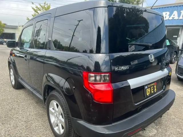 2009 Honda Element EX 2WD Auto photo 3