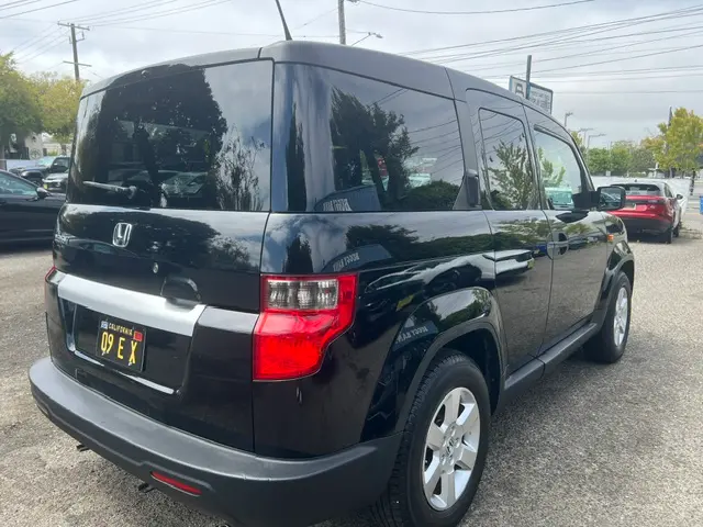 2009 Honda Element EX 2WD Auto photo 4