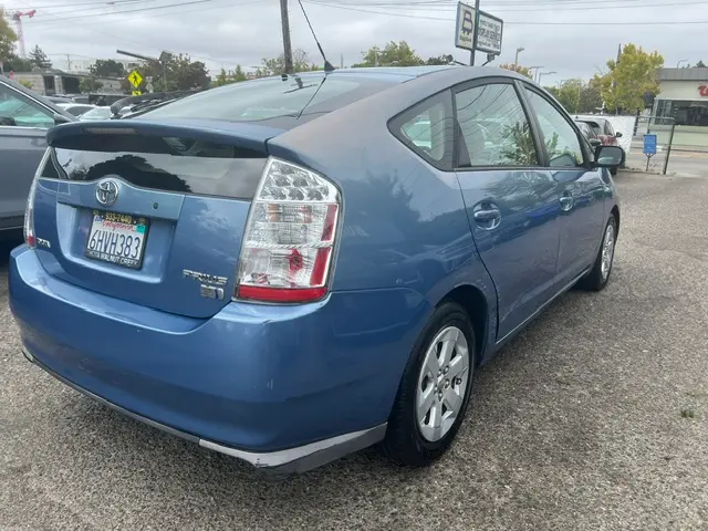 2009 Toyota Prius Hatchback 4D photo 4
