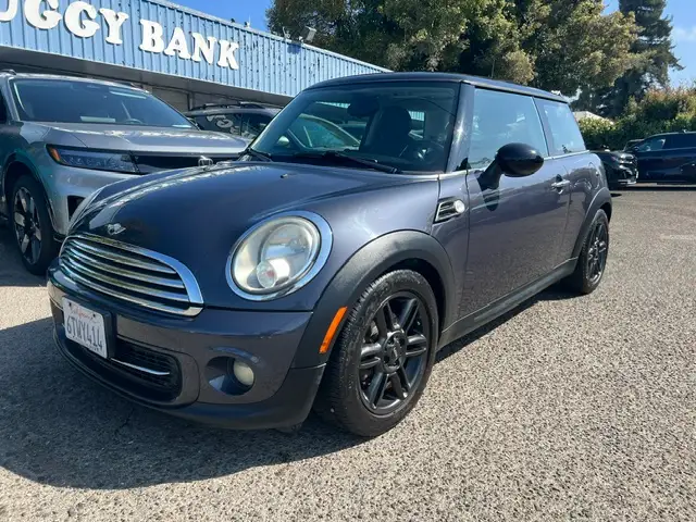 2012 MINI Cooper Base photo 1