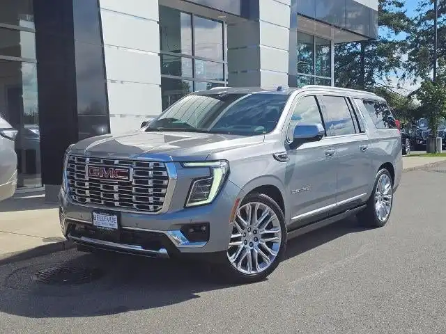 2025 GMC Yukon Denali AWD's photo