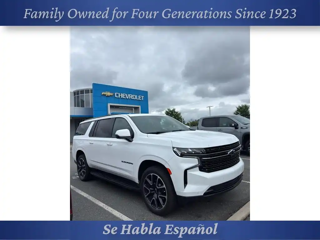 2022 Chevrolet Suburban 4WD 1500 RST's photo