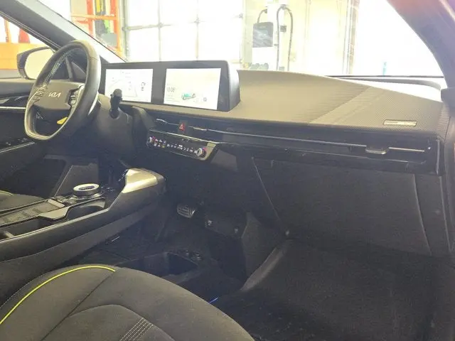 2023 Kia EV6 GT AWD photo 4