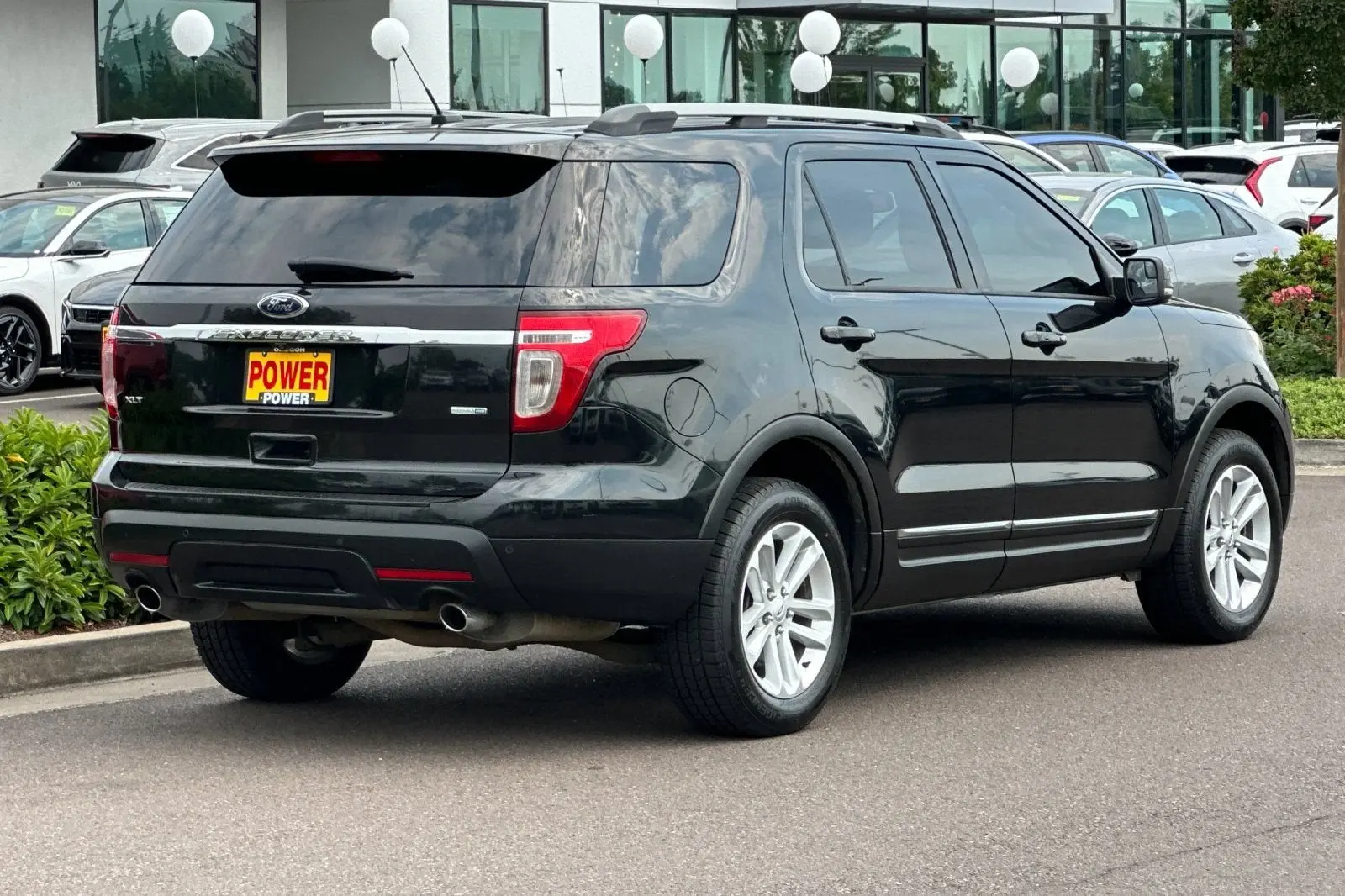 2013 Ford Explorer XLT 4x4 photo 4