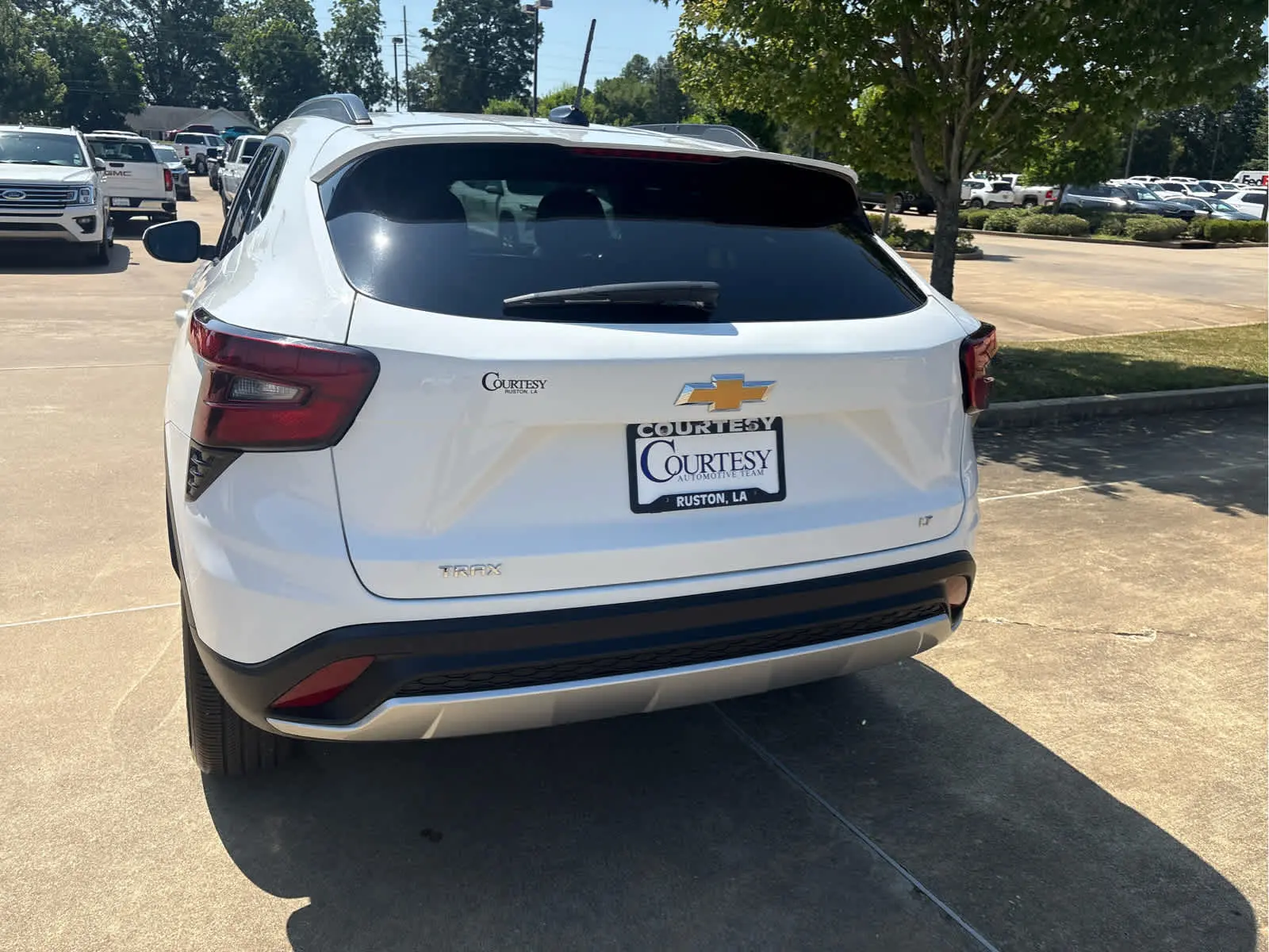 2026 Chevrolet Trax LT photo 4