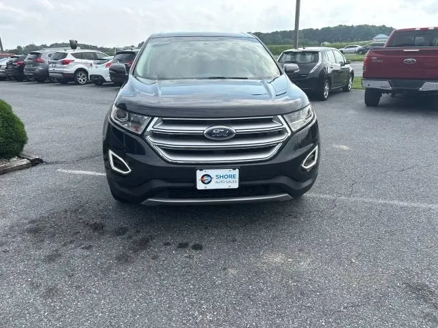 2015 Ford Edge Titanium AWD photo 4