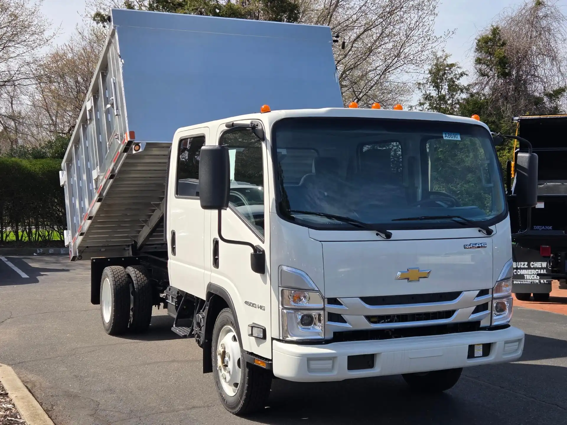 2026 Chevrolet Low Cab Forward 4500 Gas 150" WB Crew Cab's photo
