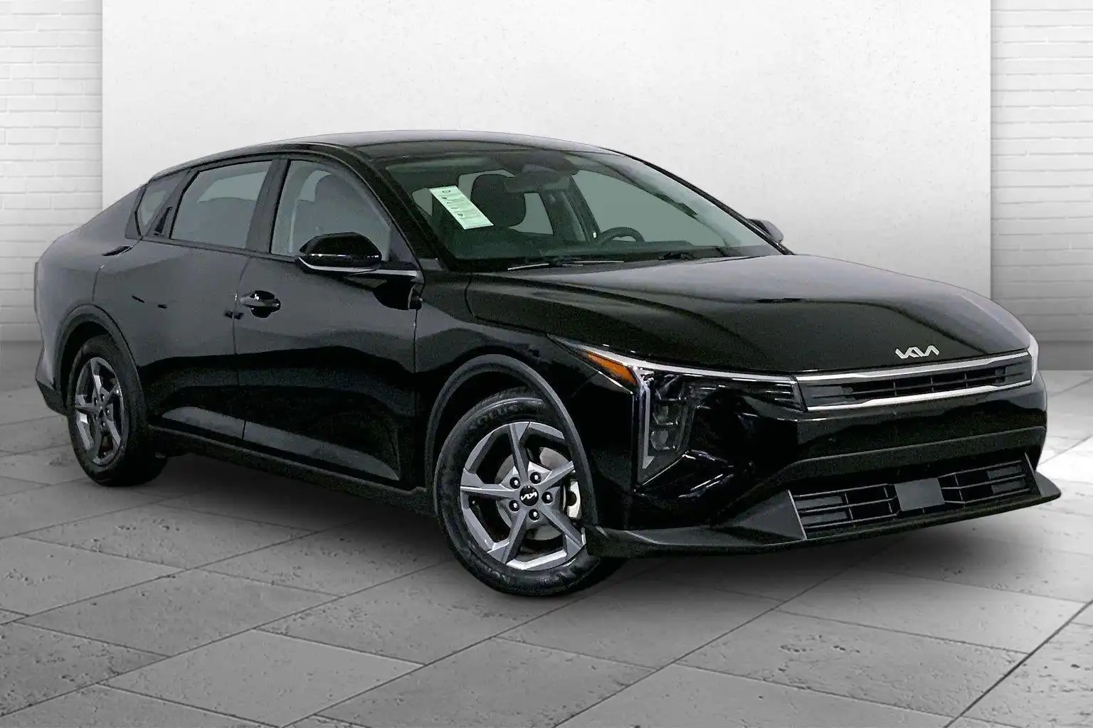 2025 Kia K4 LXS AT's photo