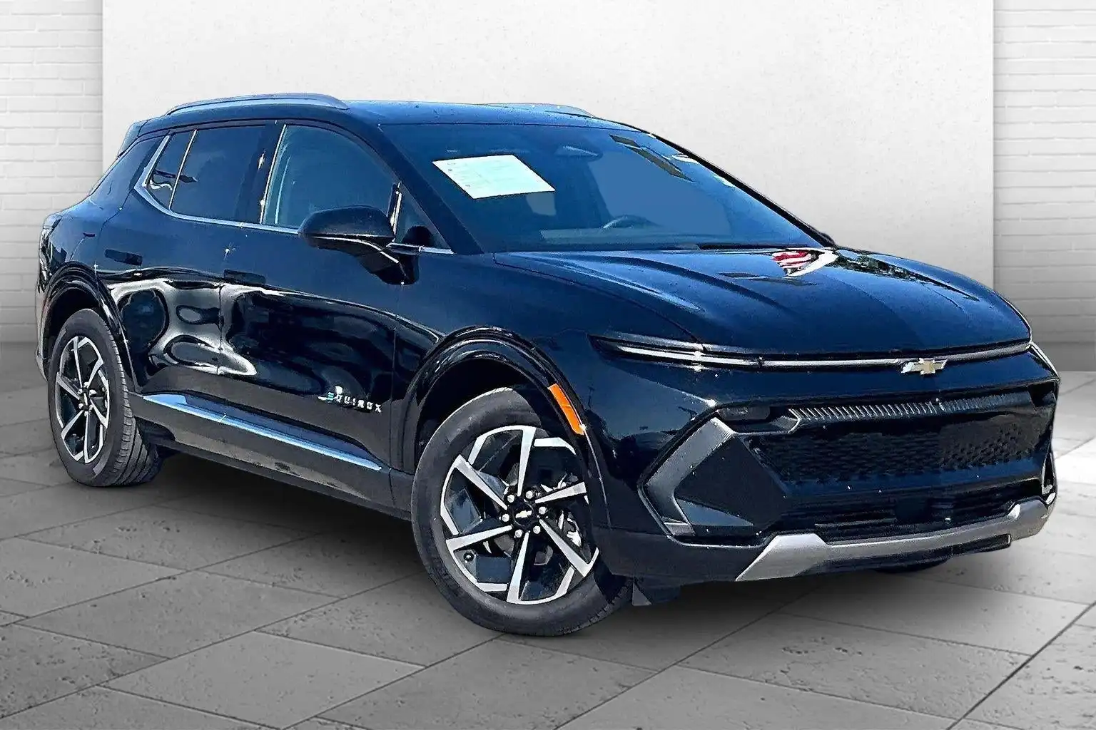 2024 Chevrolet Equinox EV 2LT FWD's photo