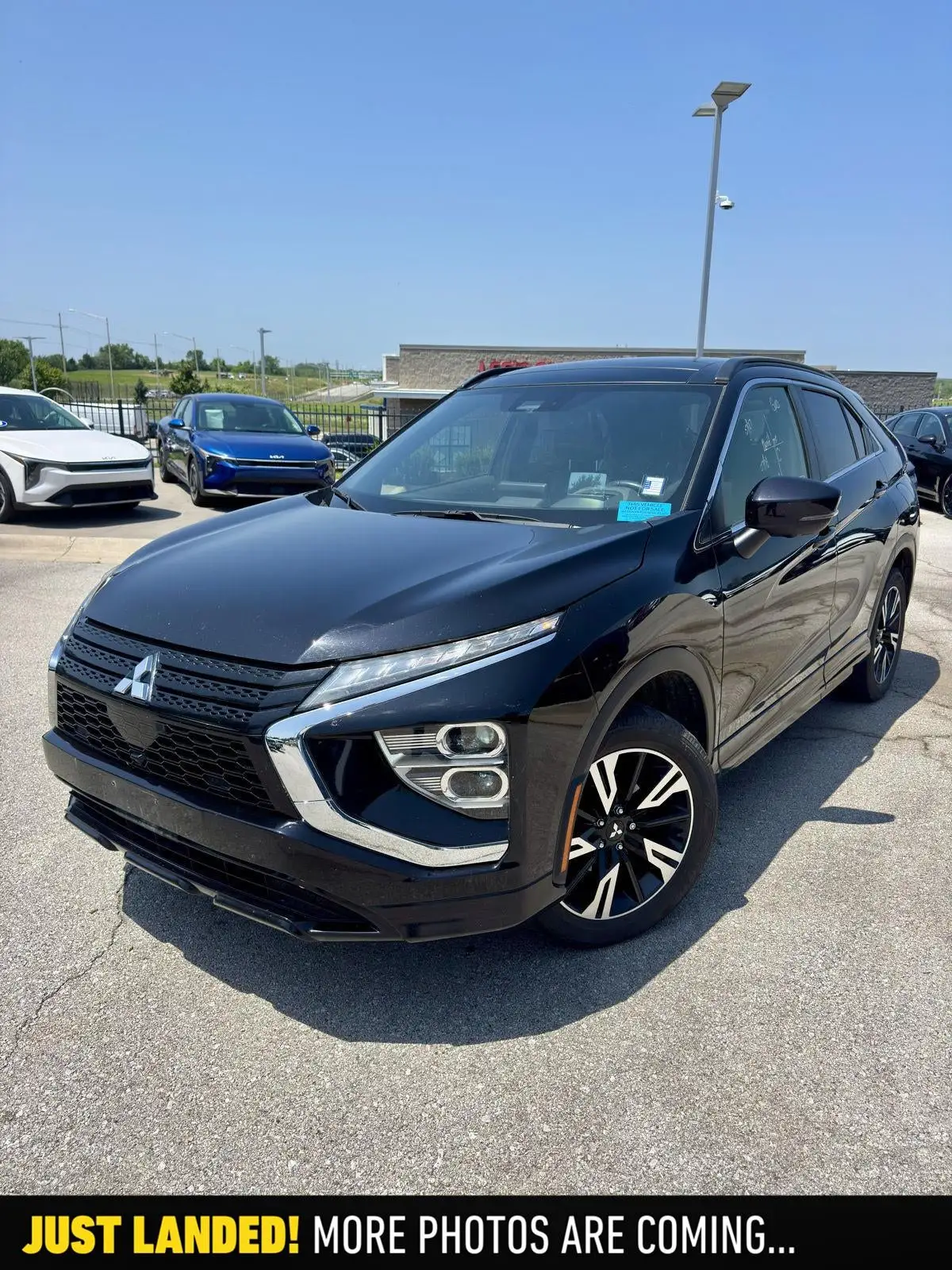 2023 Mitsubishi Eclipse Cross SEL S-AWC photo 1