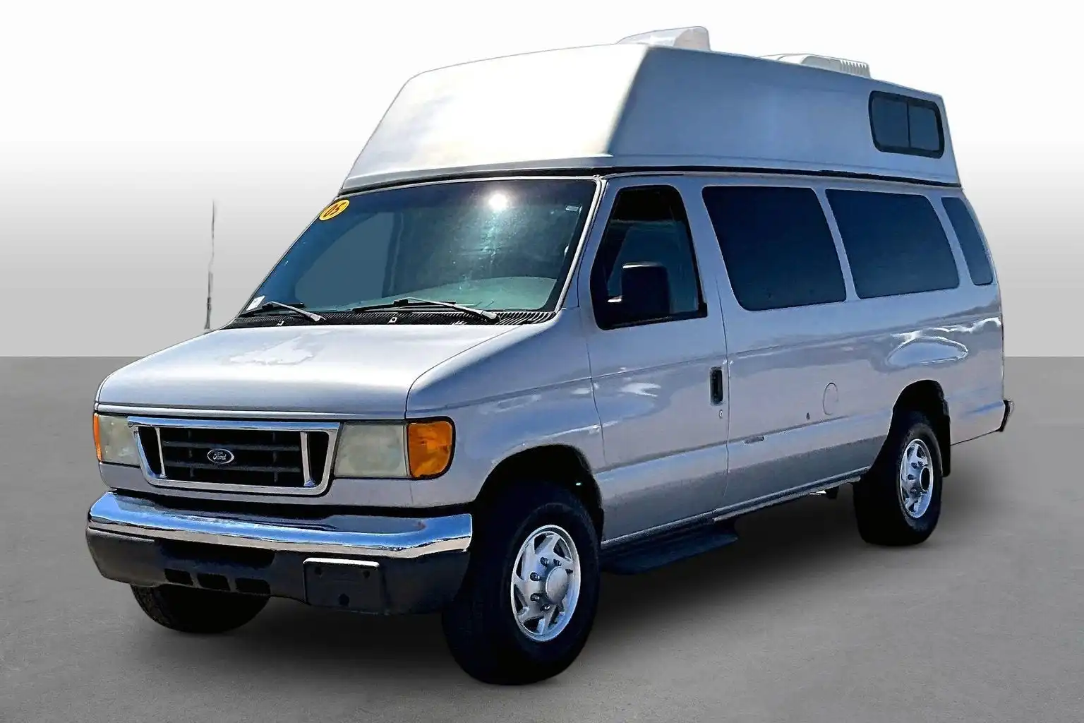 2005 Ford E-Series E-350 XL Super Duty Extended's photo