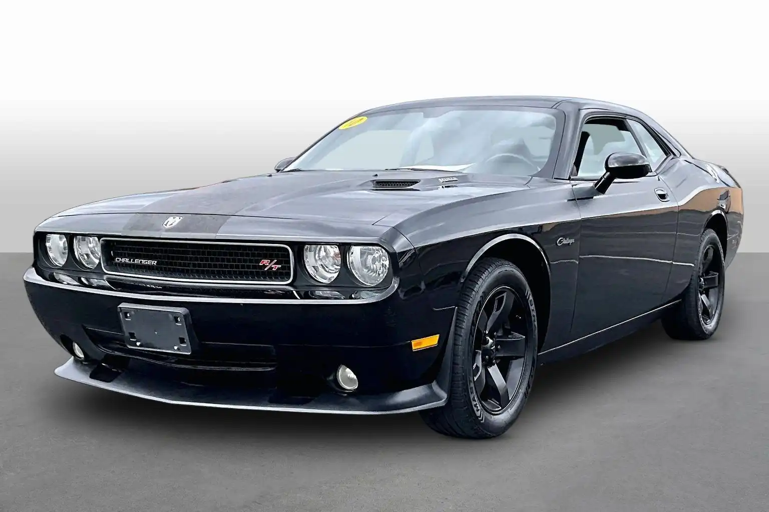 2010 Dodge Challenger R/T's photo