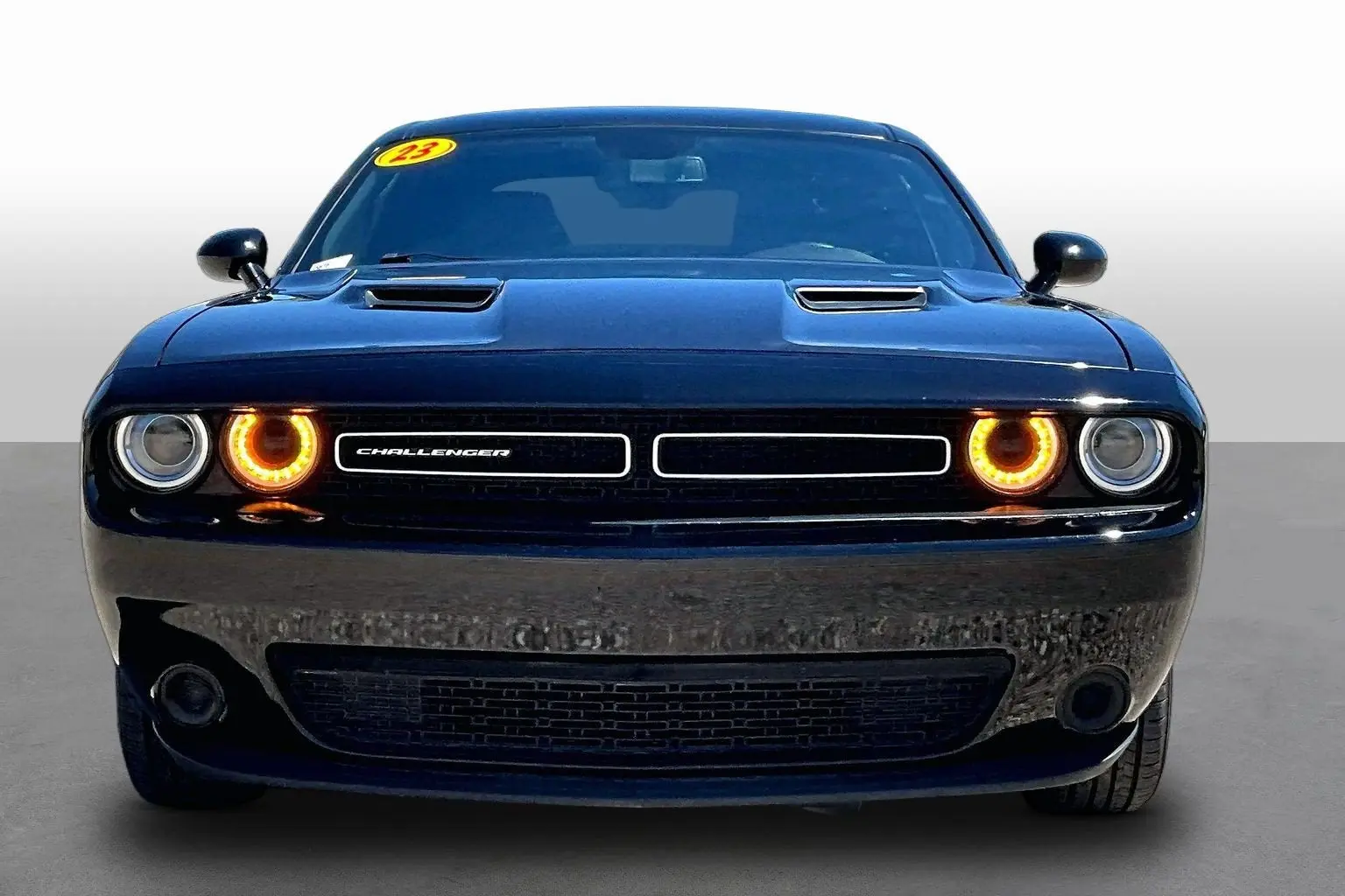 2023 Dodge Challenger SXT Auto photo 3