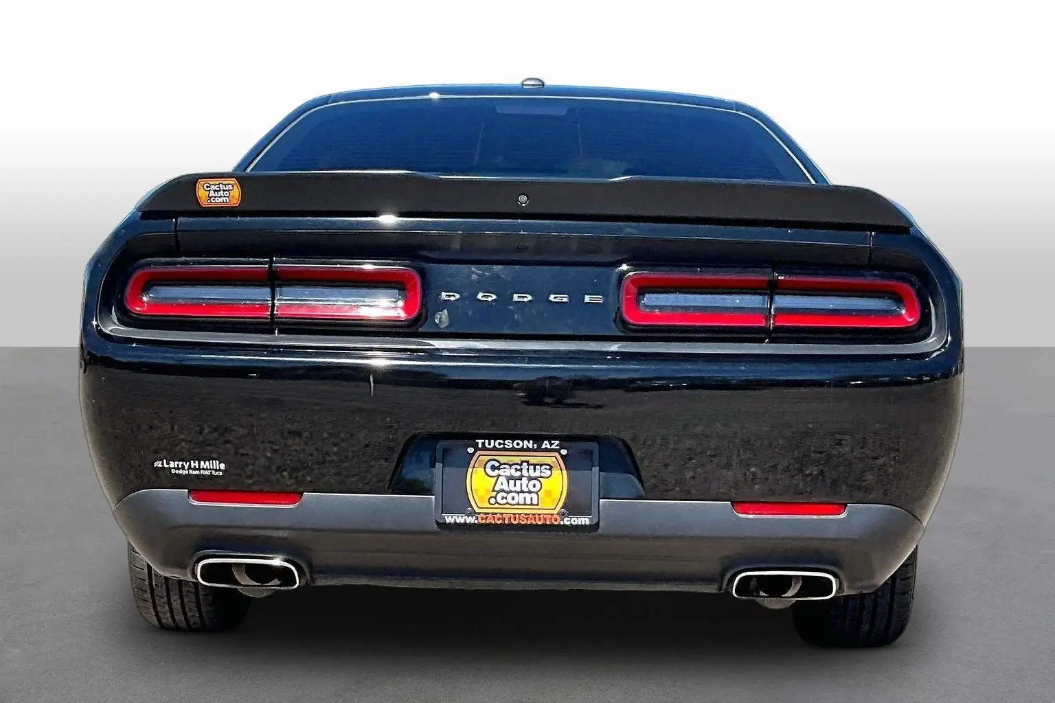 2023 Dodge Challenger SXT Auto photo 4