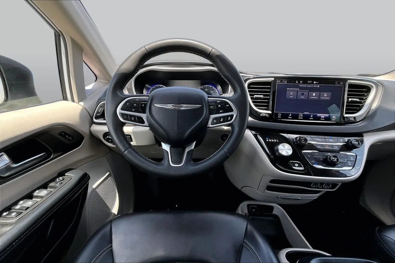 2023 Chrysler Pacifica Touring L photo 5