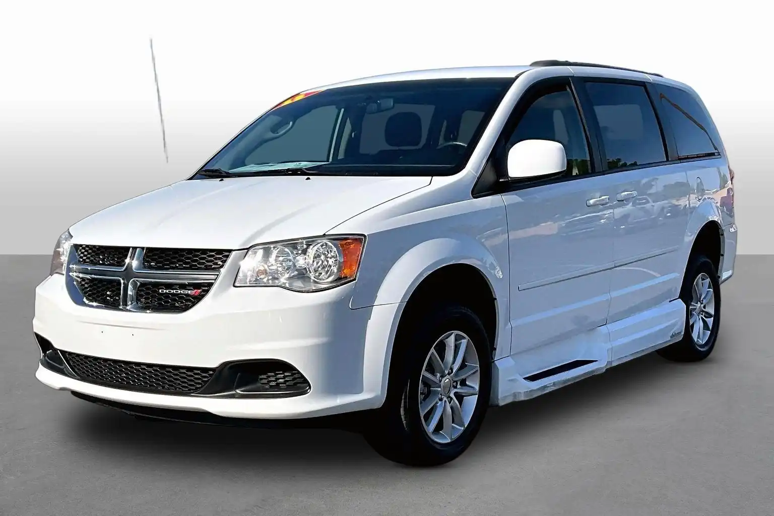 2015 Dodge Grand Caravan SXT's photo