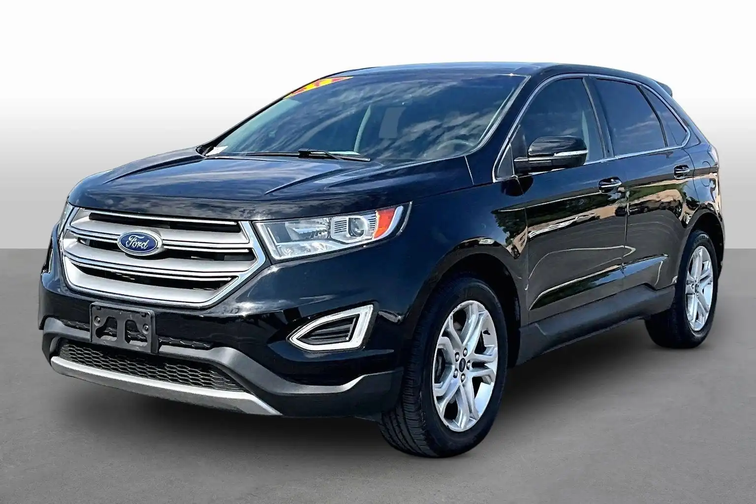 2018 Ford Edge Titanium's photo