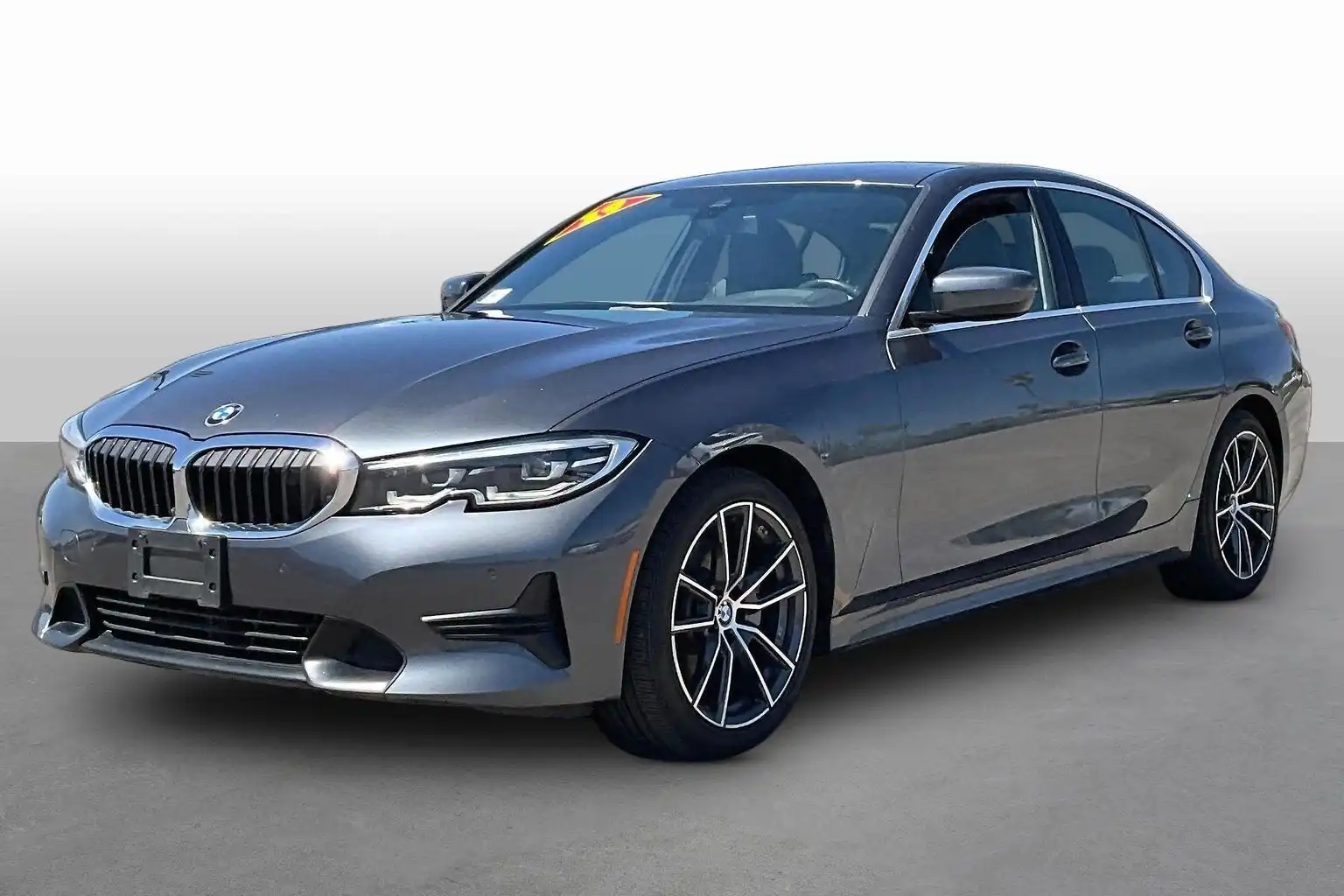 2019 BMW 3 Series 330i Sedan's photo