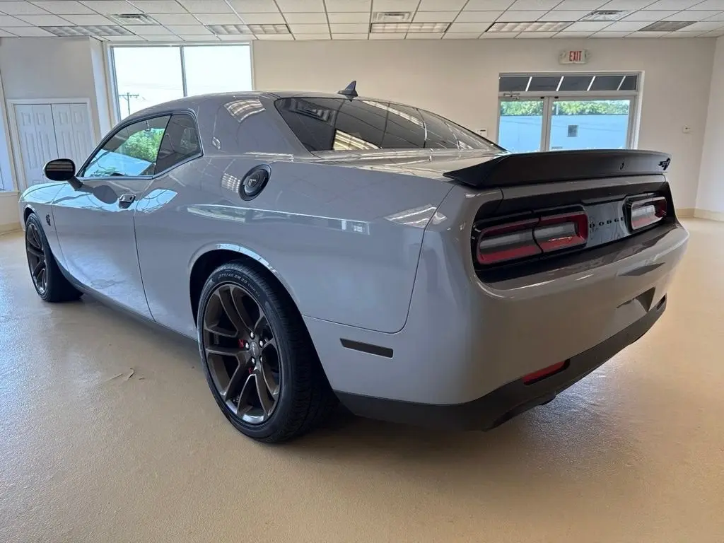 2021 Dodge Challenger SRT Hellcat photo 3