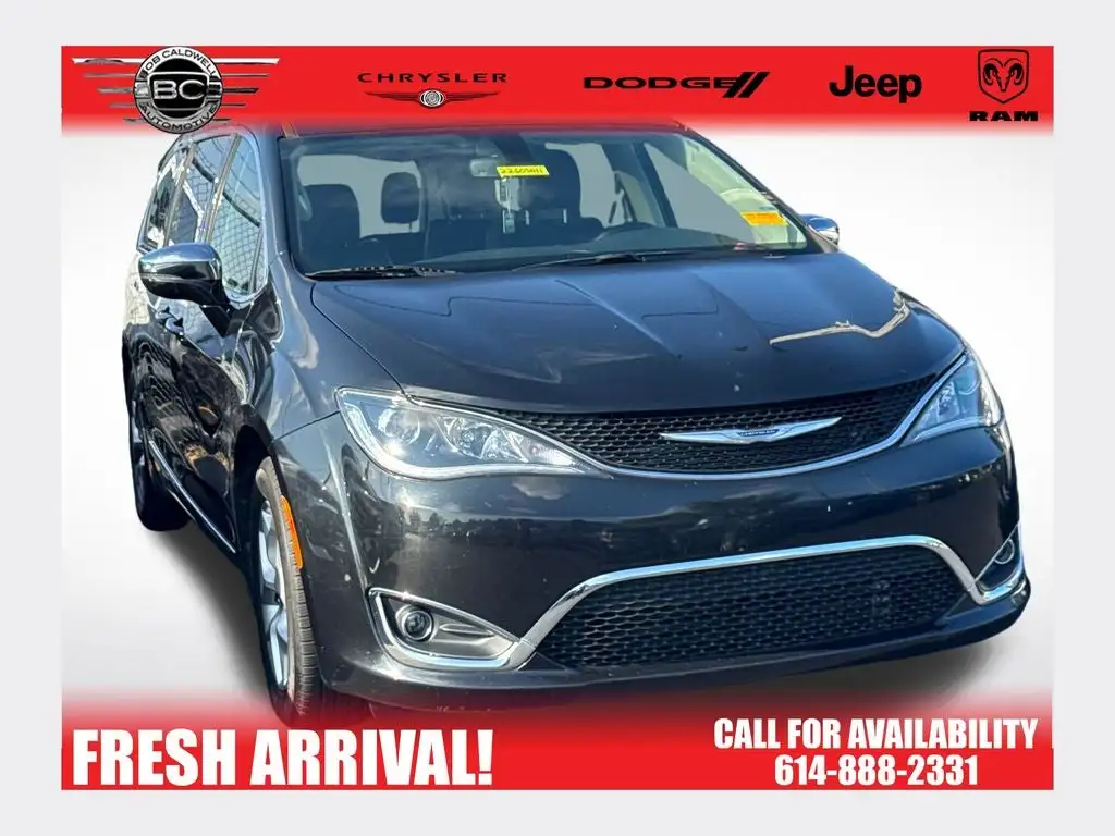 2020 Chrysler Pacifica Limited's photo