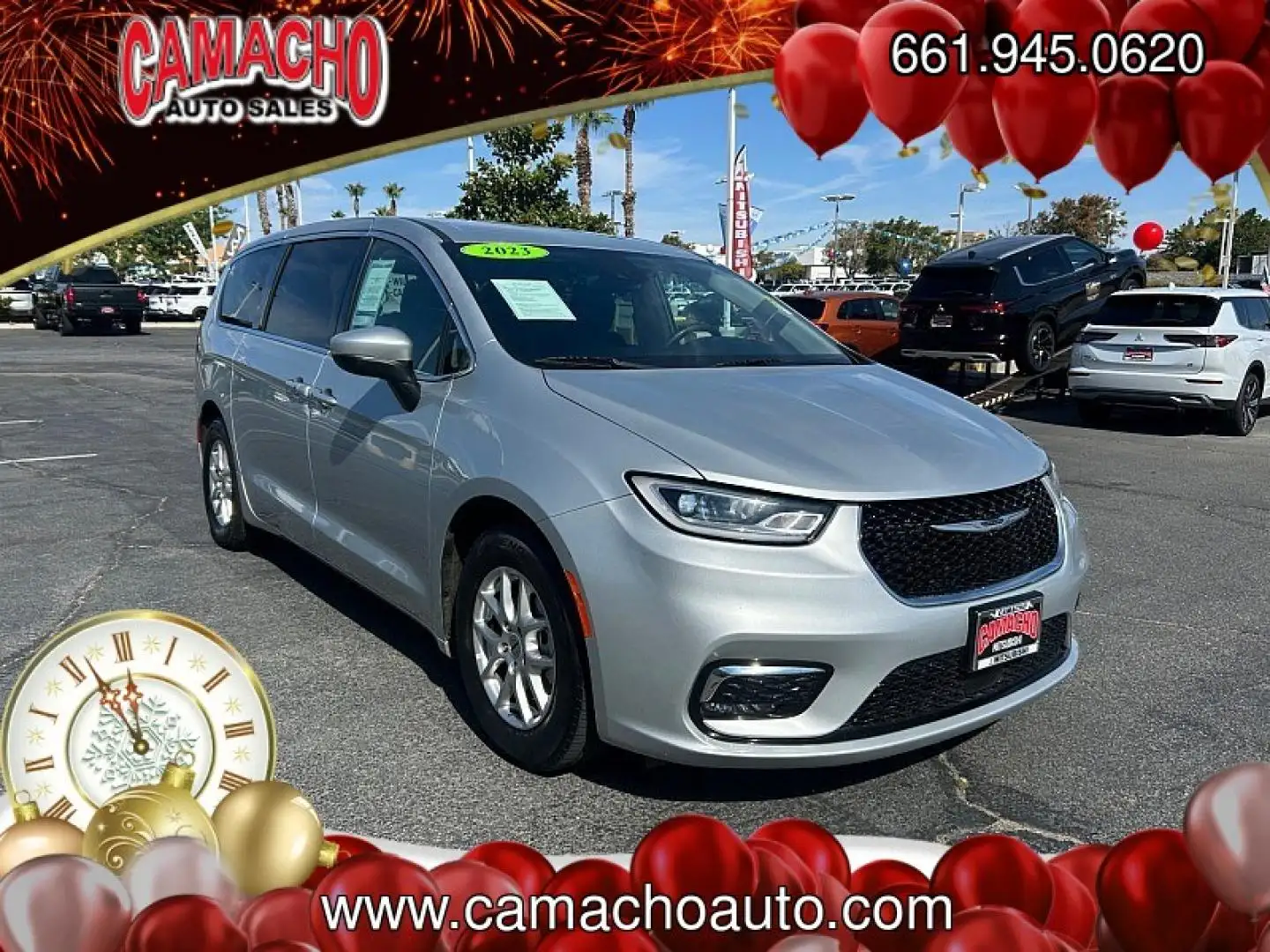 2023 Chrysler Pacifica Touring L's photo
