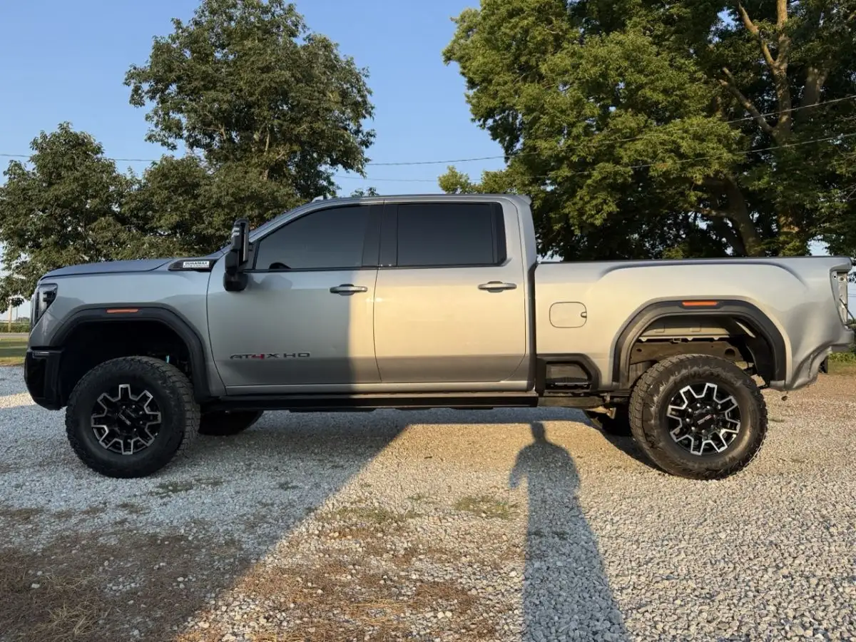 2025 GMC Sierra 4WD Crew Cab Standard Box AT4X's photo