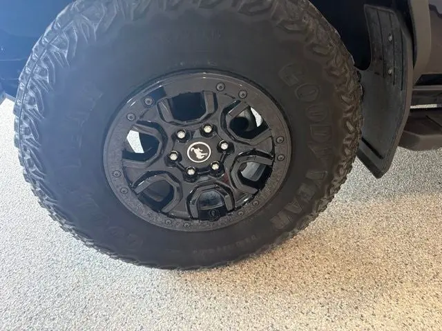 2021 Ford Bronco Wildtrak 4x4 photo 4