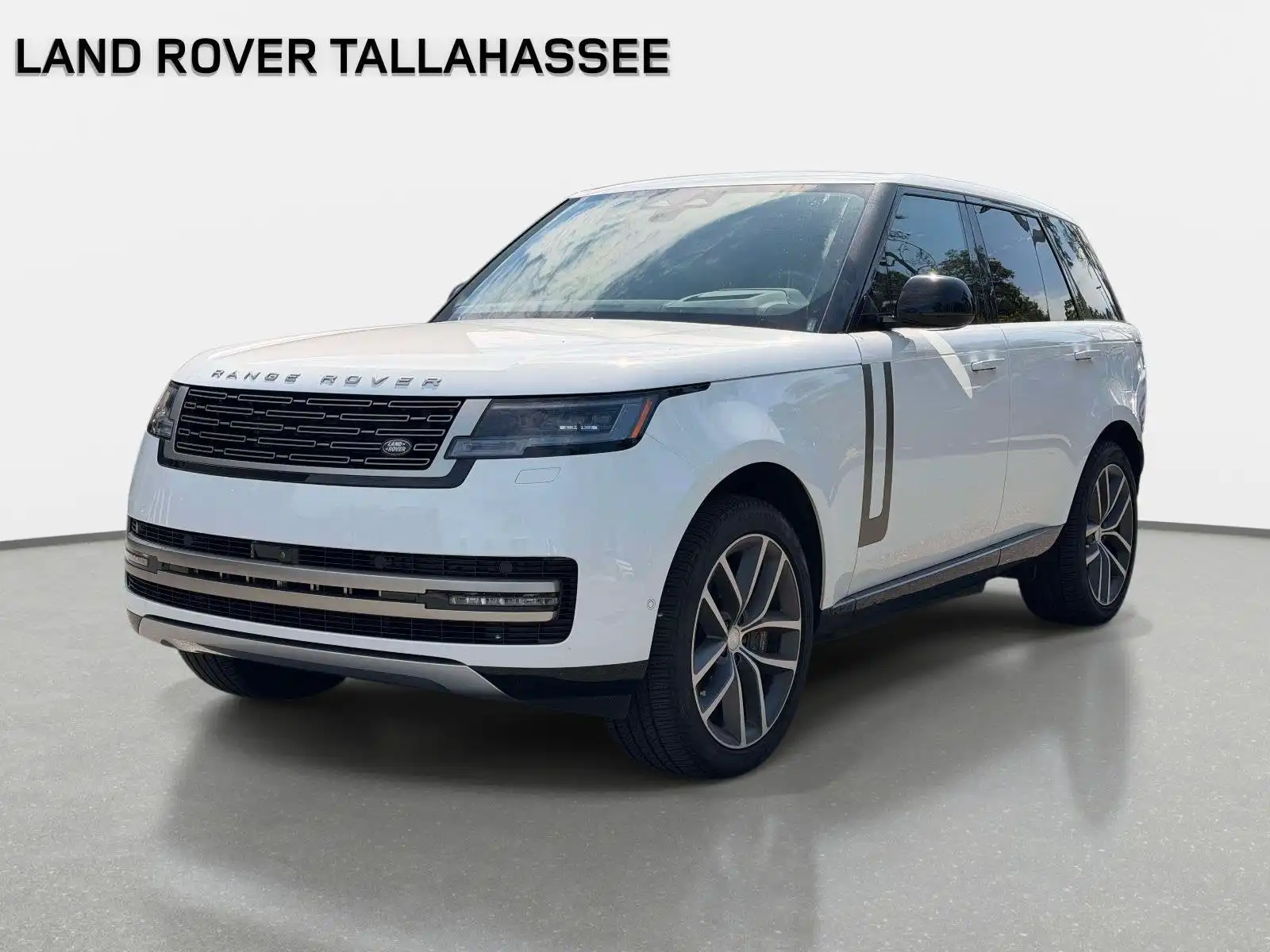 2025 Land Rover Range Rover 3.0 PHEV SE SWB's photo