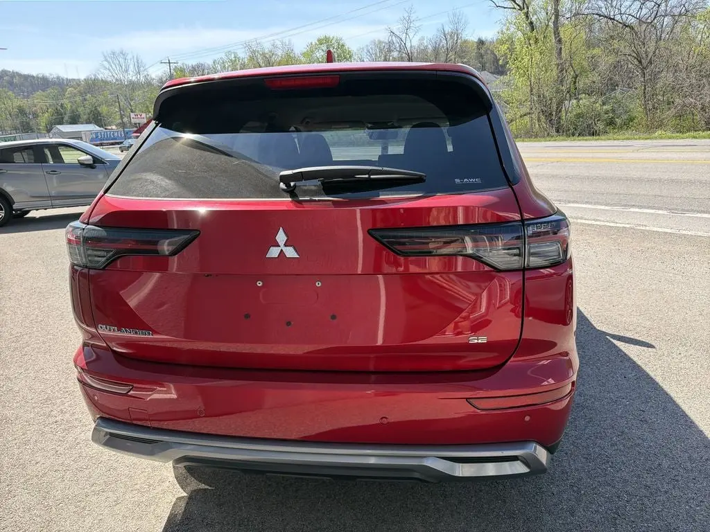 2026 Mitsubishi Outlander SE S-AWC photo 5