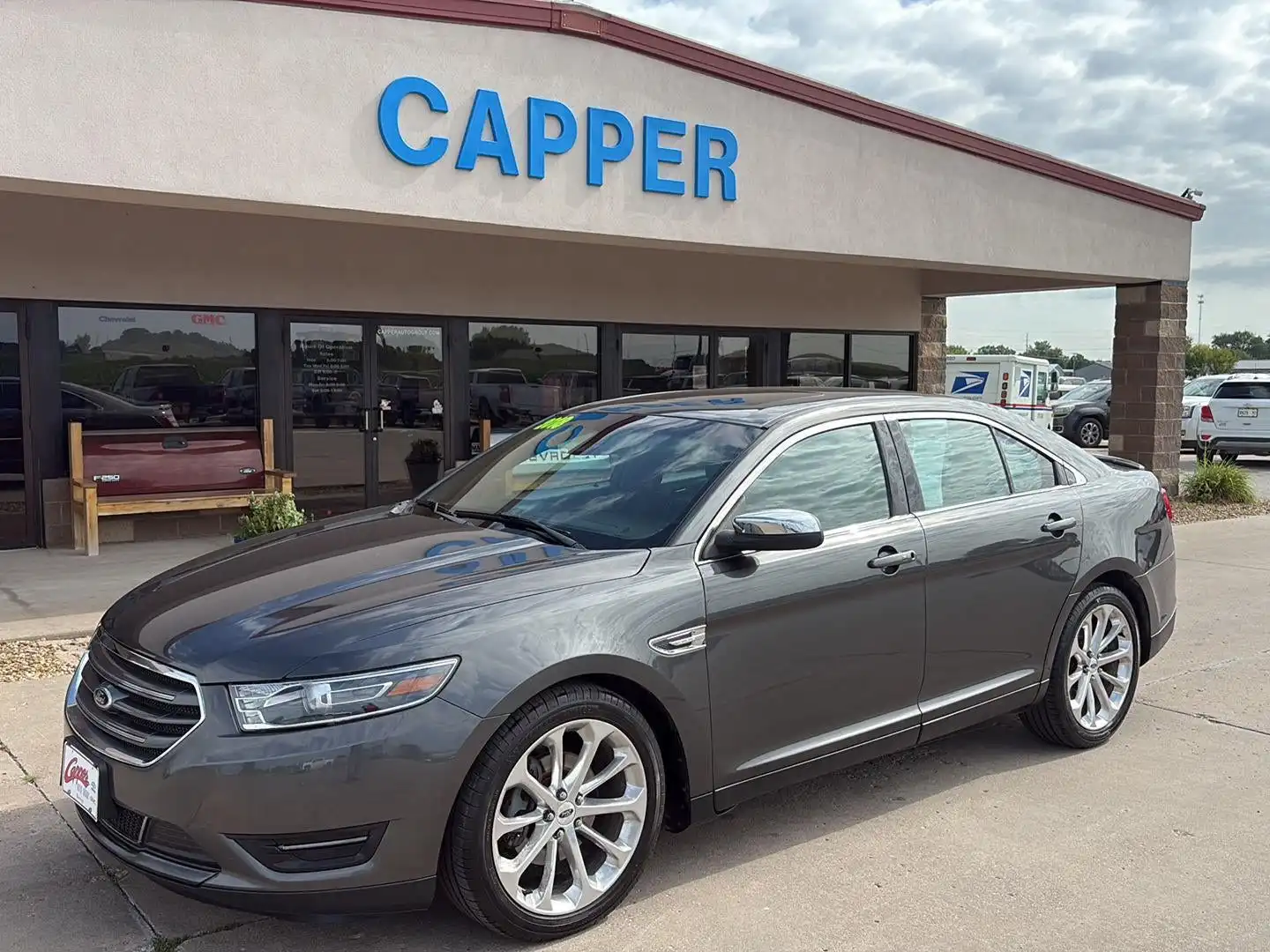 2018 Ford Taurus Limited AWD's photo