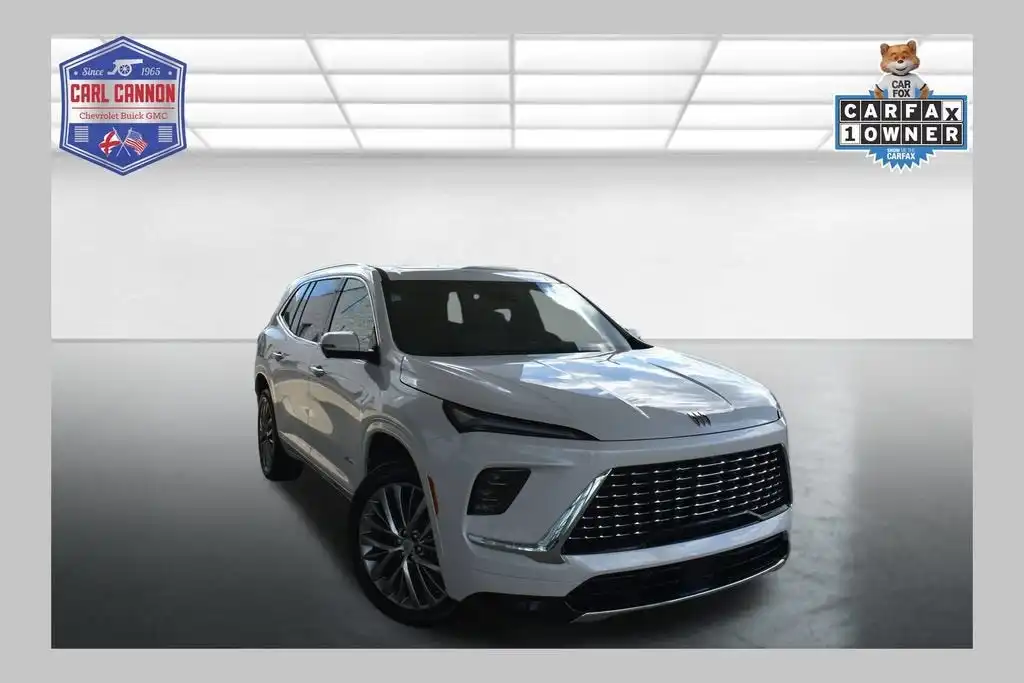 2025 Buick Enclave Avenir's photo