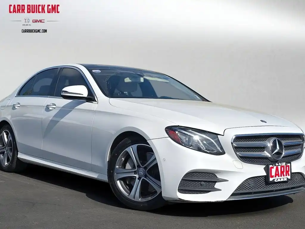 2017 Mercedes-Benz E-Class E300 4MATIC's photo