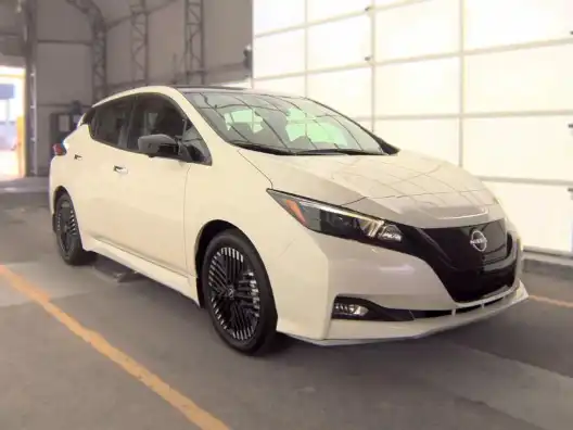 2025 Nissan Leaf SV Plus's photo