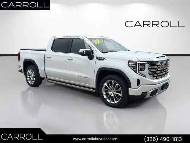 2023 GMC Sierra 4WD Crew Cab Short Box Denali's photo