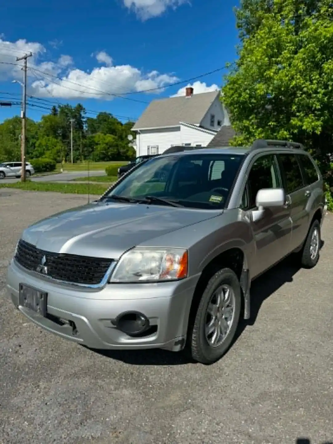 2010 Mitsubishi Endeavor 3.8 Auto SE Awd's photo