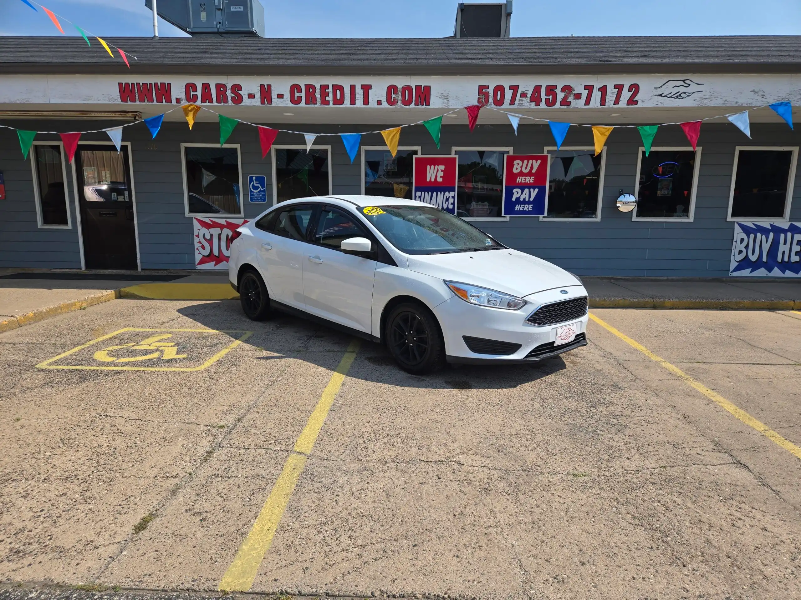 2018 Ford Focus Sedan SE's photo