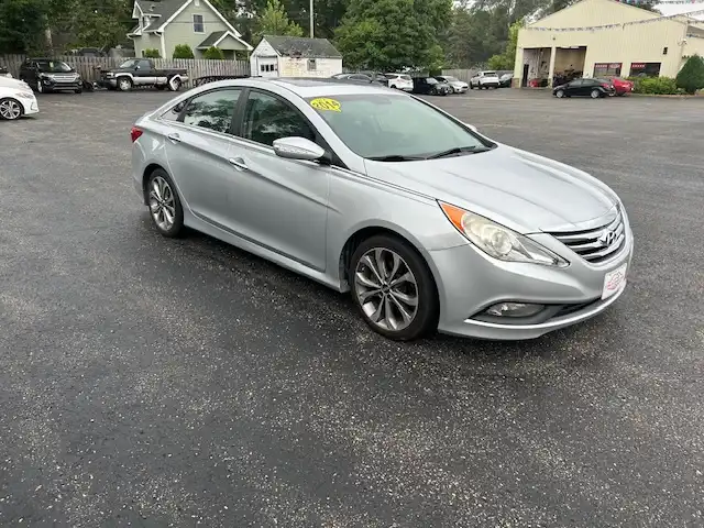 2014 Hyundai Sonata SE I4 A/T's photo