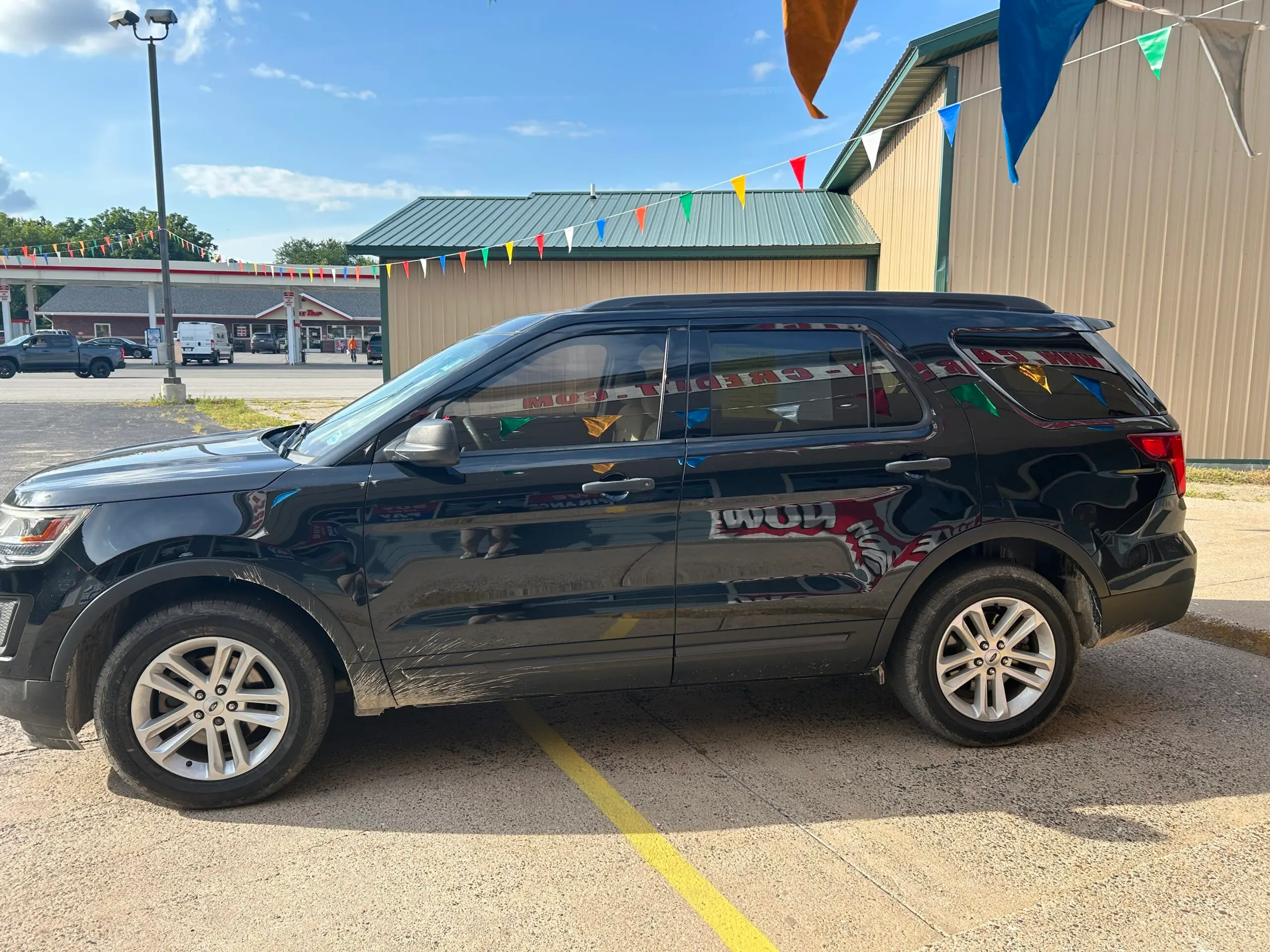 2017 Ford Explorer Base 4WD photo 4