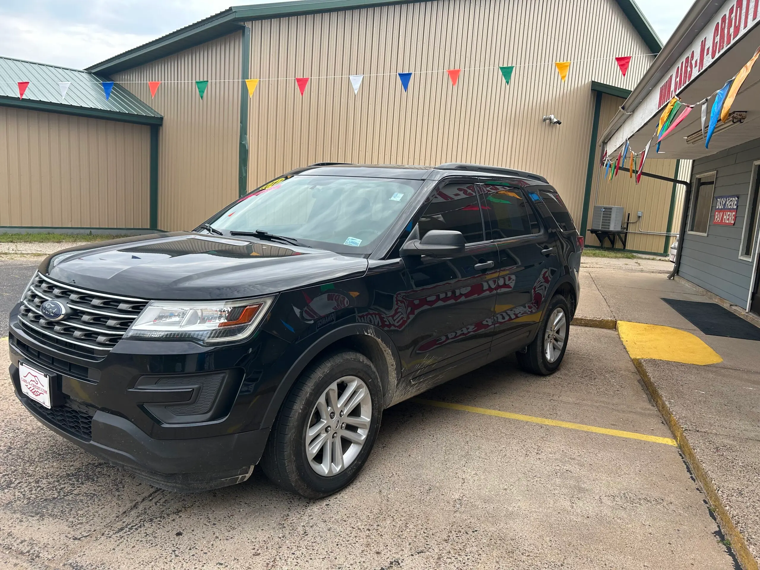 2017 Ford Explorer Base 4WD photo 3