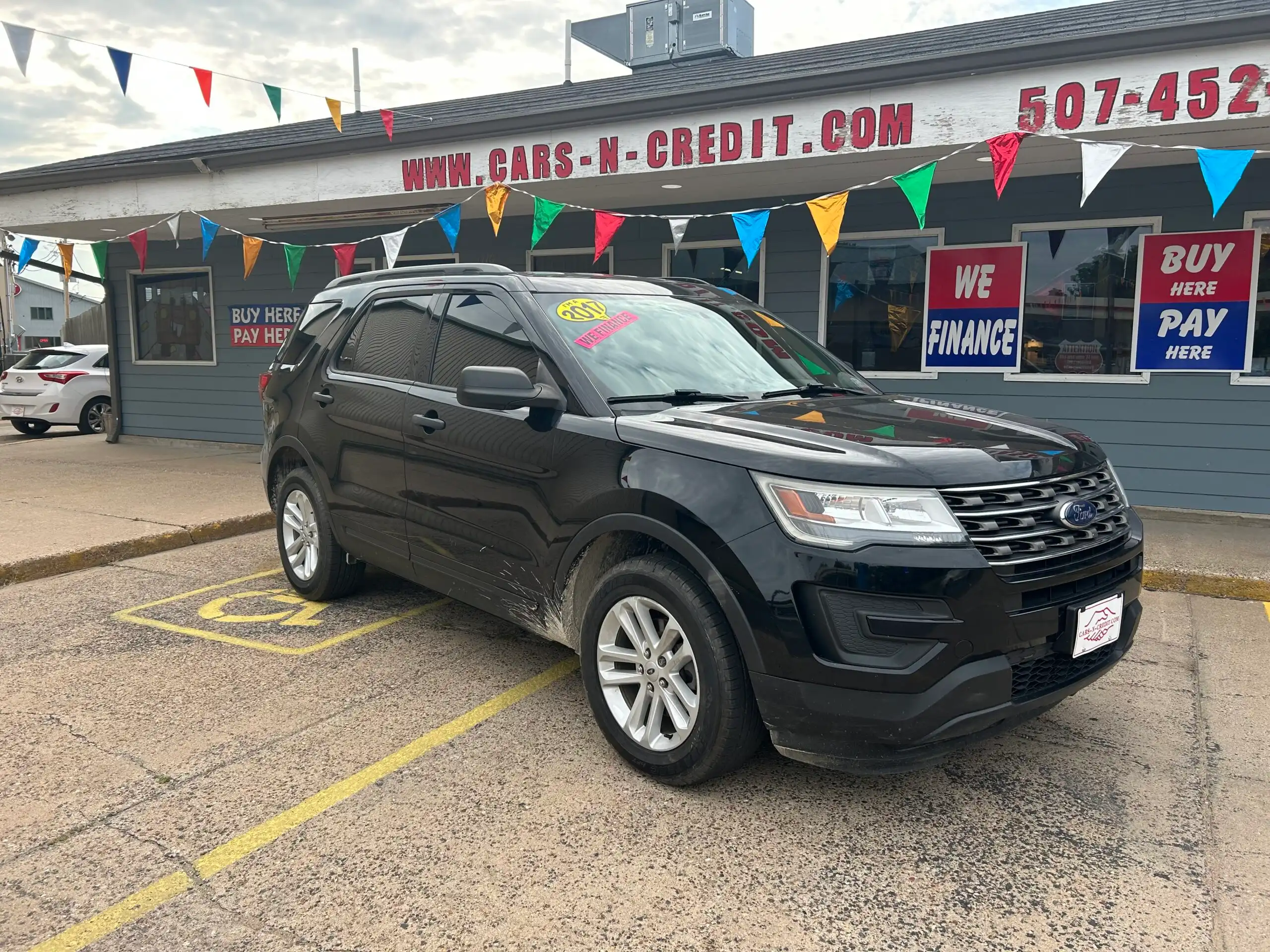 2017 Ford Explorer Base 4WD's photo